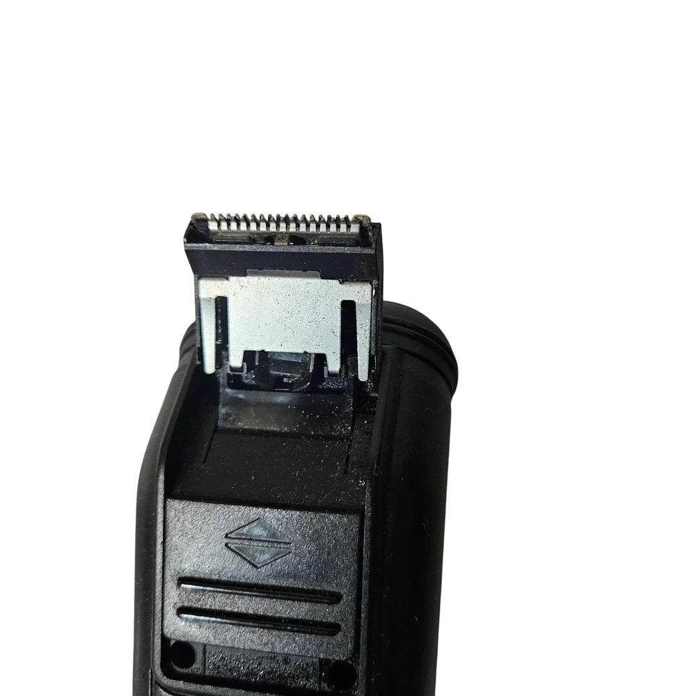 Norelco 3405 LC Men's Electric‎ Shaver Rotary Corded Travel Pouch Charger